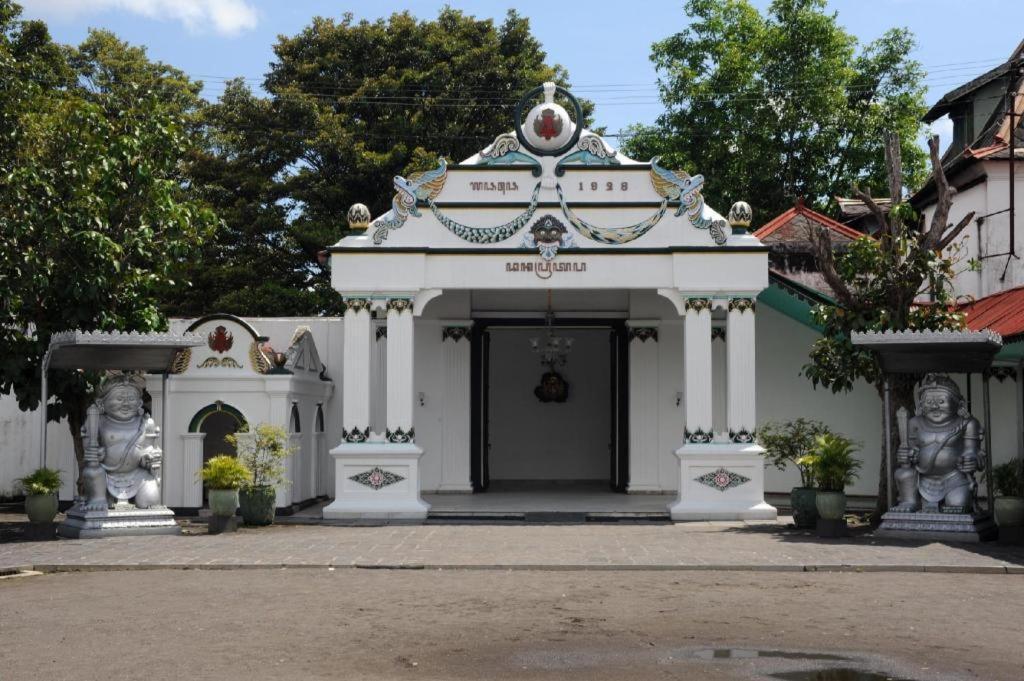 Dermaga Keluarga Hotel Yogyakarta Bagian luar foto